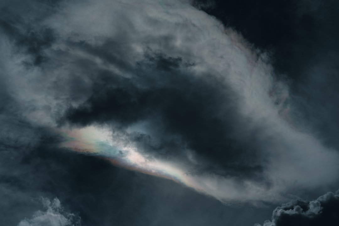 Illustration of the cloud blocking starlight