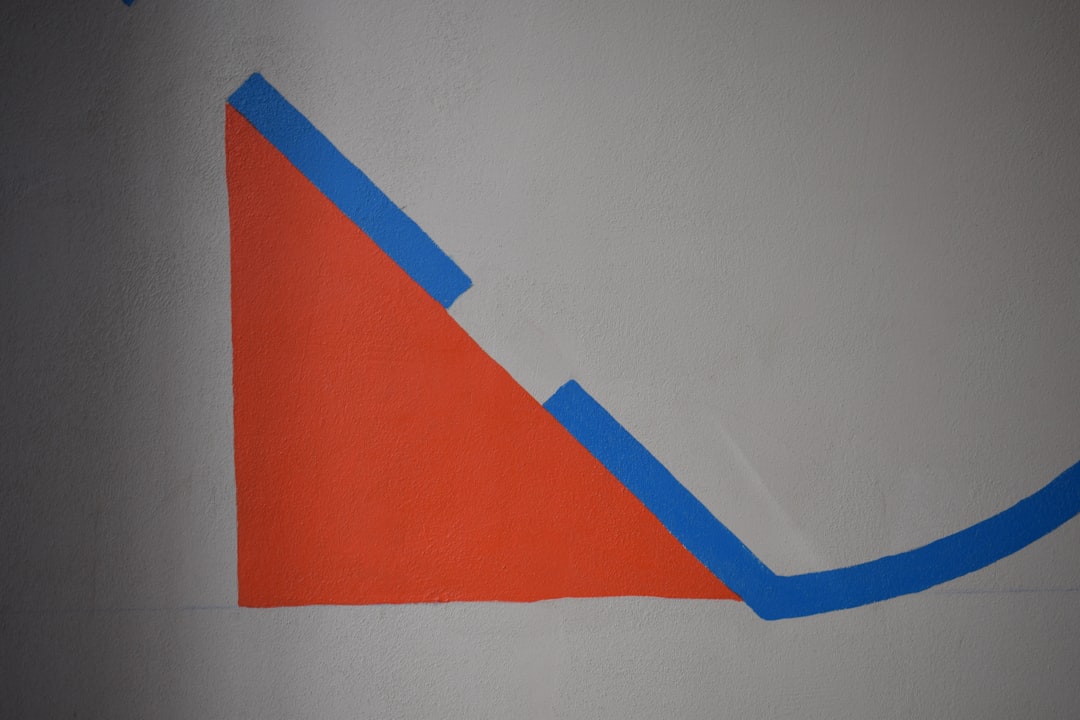 A graph showing recent layoff trends in major U.S. companies