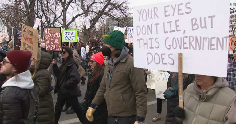 Hundreds Protest Federal Killing of Alex Pretti in Minneapolis