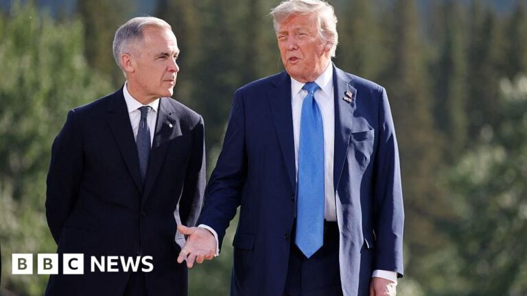 Trump Warns Canada of 100% Tariff Amid China Deal Tensions