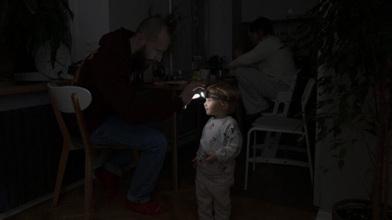 Ukrainians Share Survival Tips Amid Winter Power Cuts